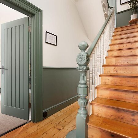 New Luxury For 2024 - Central Plymouth House - Sleeps 10 - Access To Plymouth Town - Close To The Barbican - Pets Welcome - Parking Available - By Luxe Living By Sophia Exteriör bild