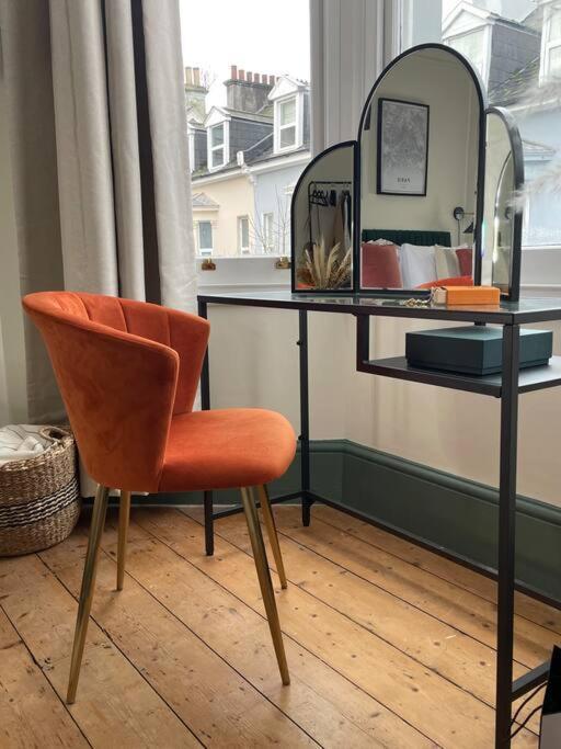 New Luxury For 2024 - Central Plymouth House - Sleeps 10 - Access To Plymouth Town - Close To The Barbican - Pets Welcome - Parking Available - By Luxe Living By Sophia Exteriör bild