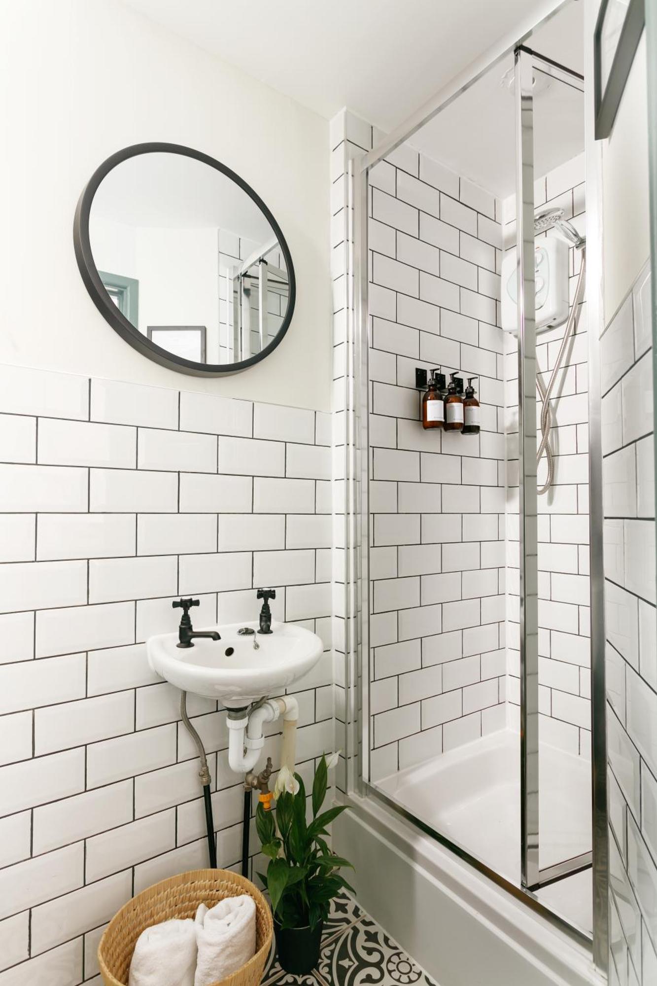 New Luxury For 2024 - Central Plymouth House - Sleeps 10 - Access To Plymouth Town - Close To The Barbican - Pets Welcome - Parking Available - By Luxe Living By Sophia Exteriör bild