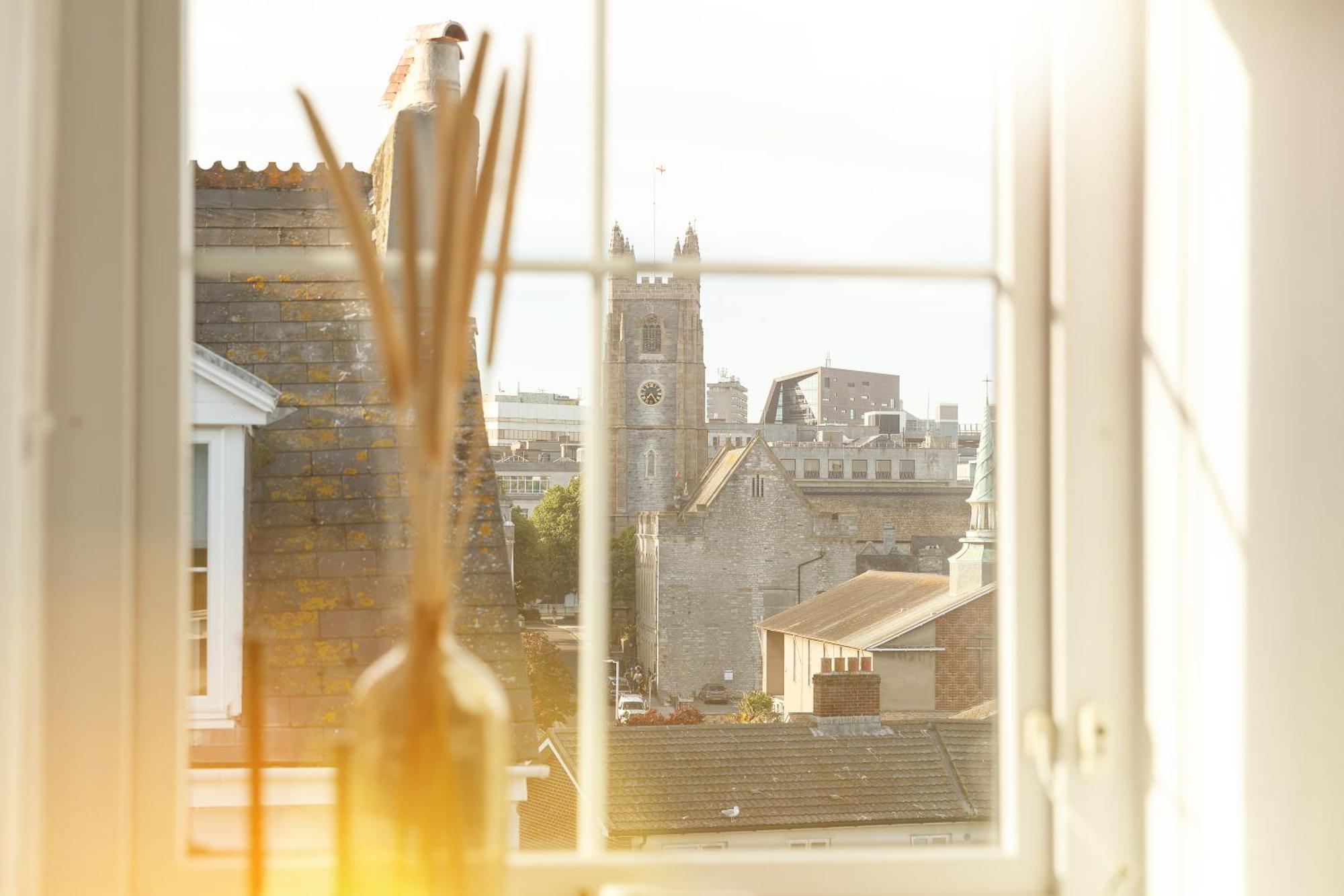 New Luxury For 2024 - Central Plymouth House - Sleeps 10 - Access To Plymouth Town - Close To The Barbican - Pets Welcome - Parking Available - By Luxe Living By Sophia Exteriör bild