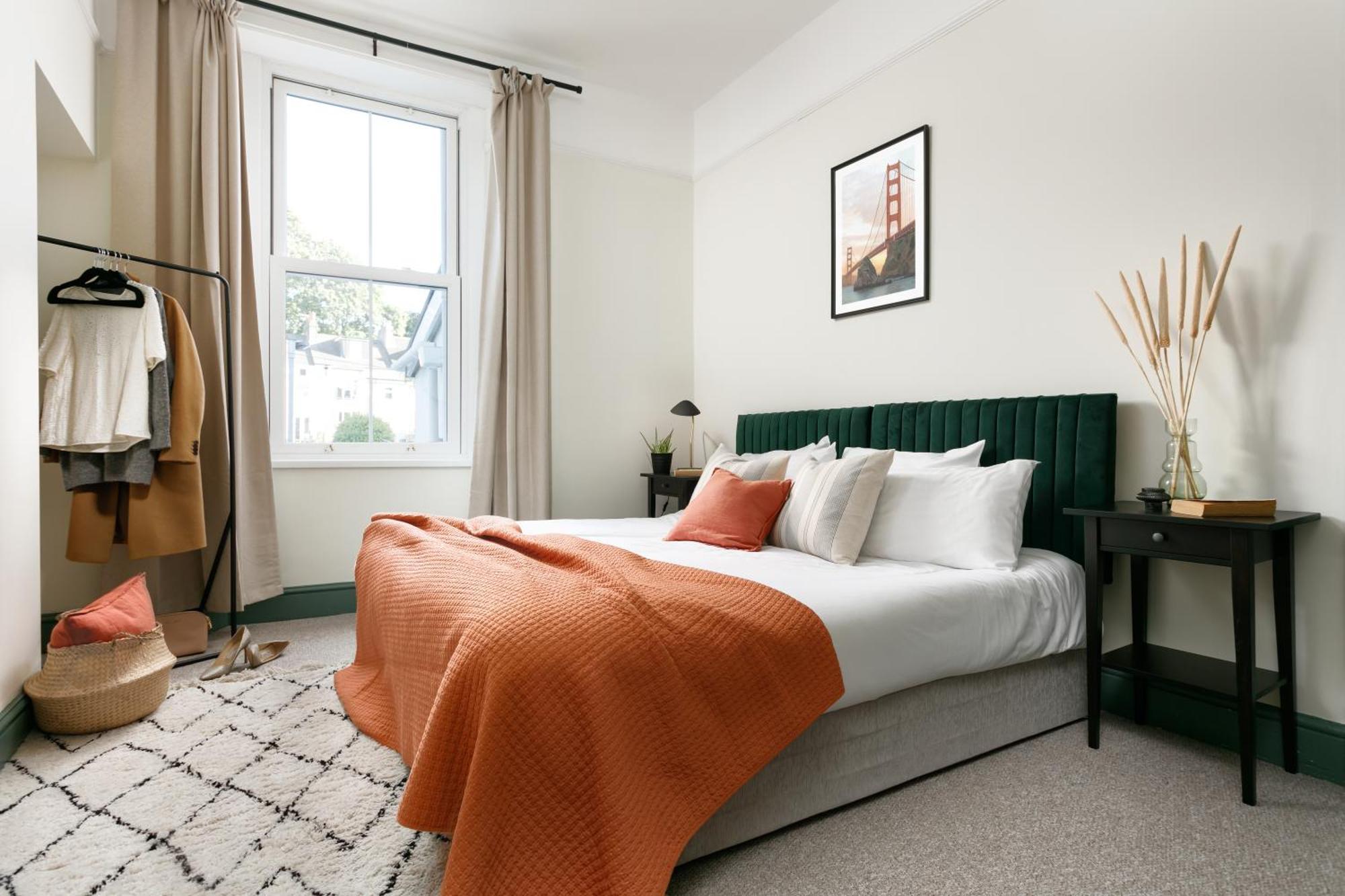 New Luxury For 2024 - Central Plymouth House - Sleeps 10 - Access To Plymouth Town - Close To The Barbican - Pets Welcome - Parking Available - By Luxe Living By Sophia Exteriör bild
