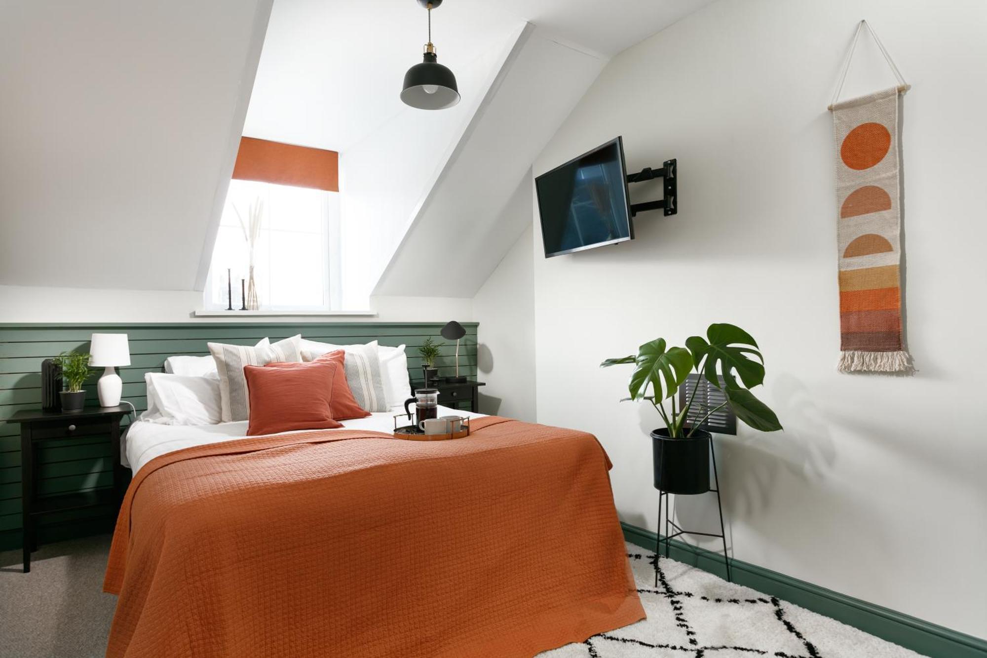 New Luxury For 2024 - Central Plymouth House - Sleeps 10 - Access To Plymouth Town - Close To The Barbican - Pets Welcome - Parking Available - By Luxe Living By Sophia Exteriör bild